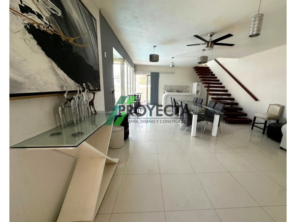 BELLA CASA CON ALBERCA EN FRACC FUNDADORES — foto 5