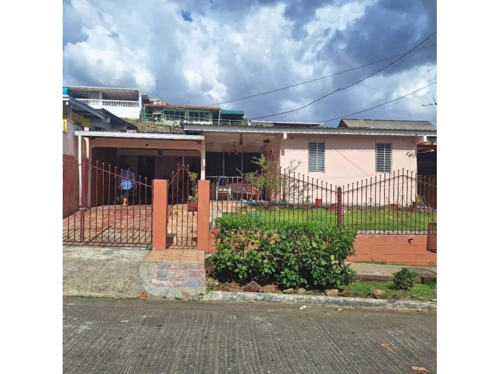 VENTA CASA VILLA LUCRE ALTOS DE LA PULIDA