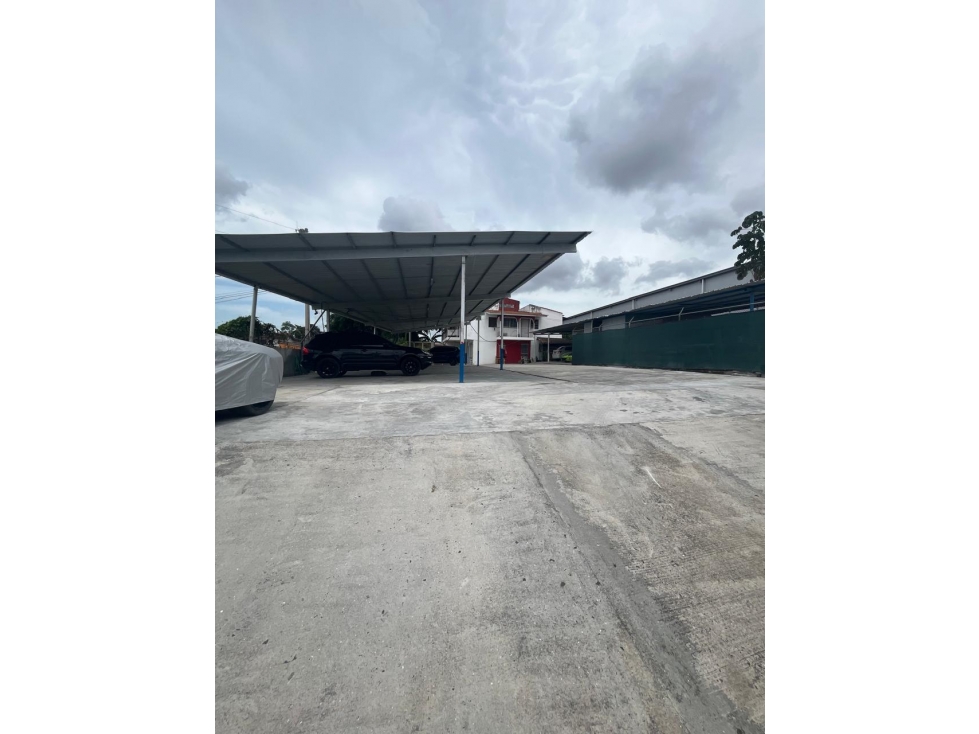 VENTA CASA Y GALERA JUAN DIAZ SAN FERNANDO