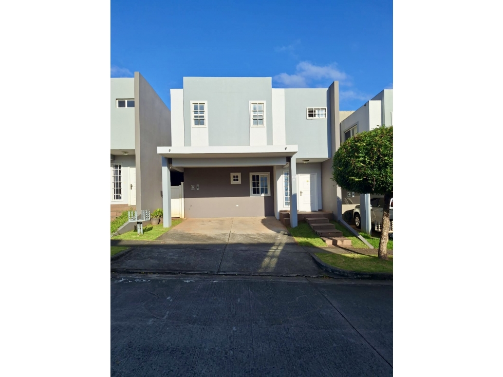 VENTA CASA BRISAS DEL GOLF PH VICTORIA