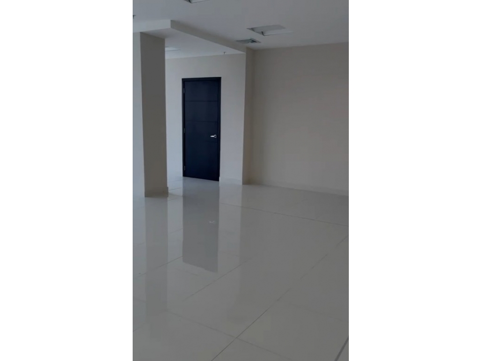 ALQUILER LOCAL COMERCIAL COSTA DEL ESTE — foto 2