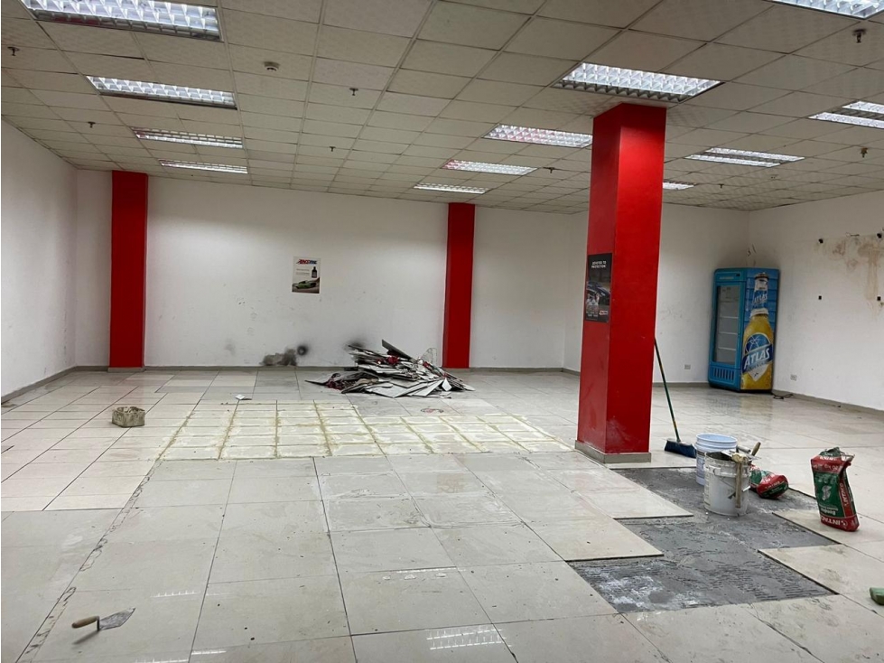 SE ALQUILA LOCAL EN BRISAS DEL GOLF