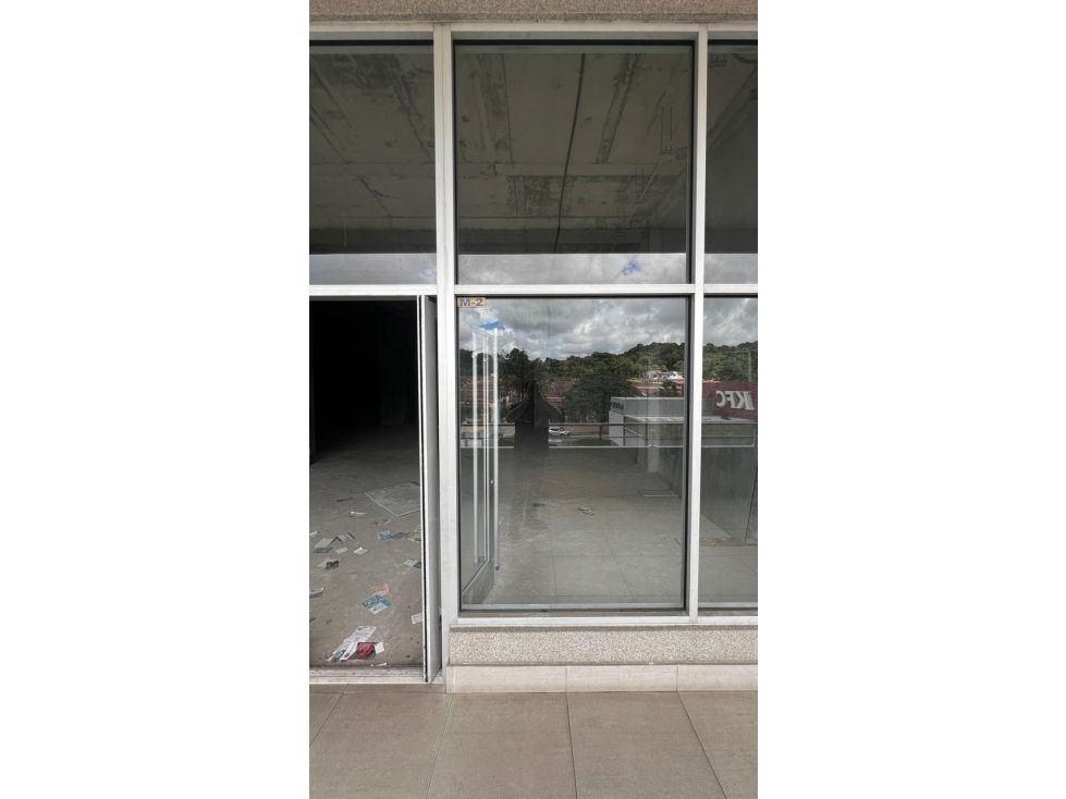 ALQUILER LOCAL PLAZA SIGNATURE