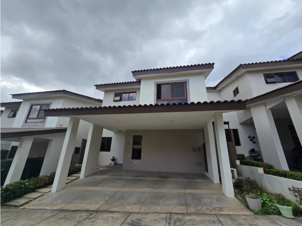 VENTA CASA BRISAS DEL GOLF PH GOLF GARDENS