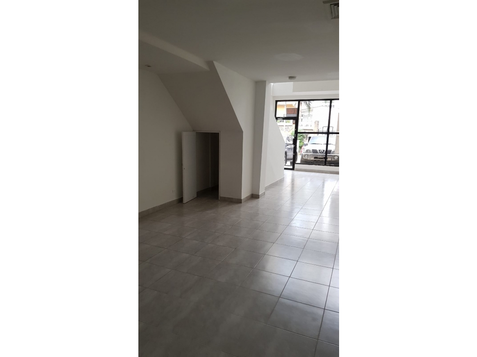 ALQUILER LOCAL COMERCIAL SAN FRANCISCO — foto 4
