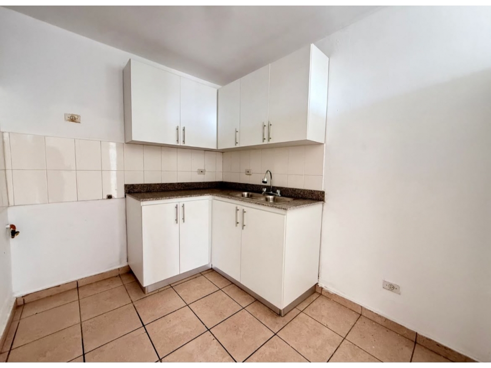 APARTAMENTO EN ALQUILER PUEBLO NUEVO — foto 2