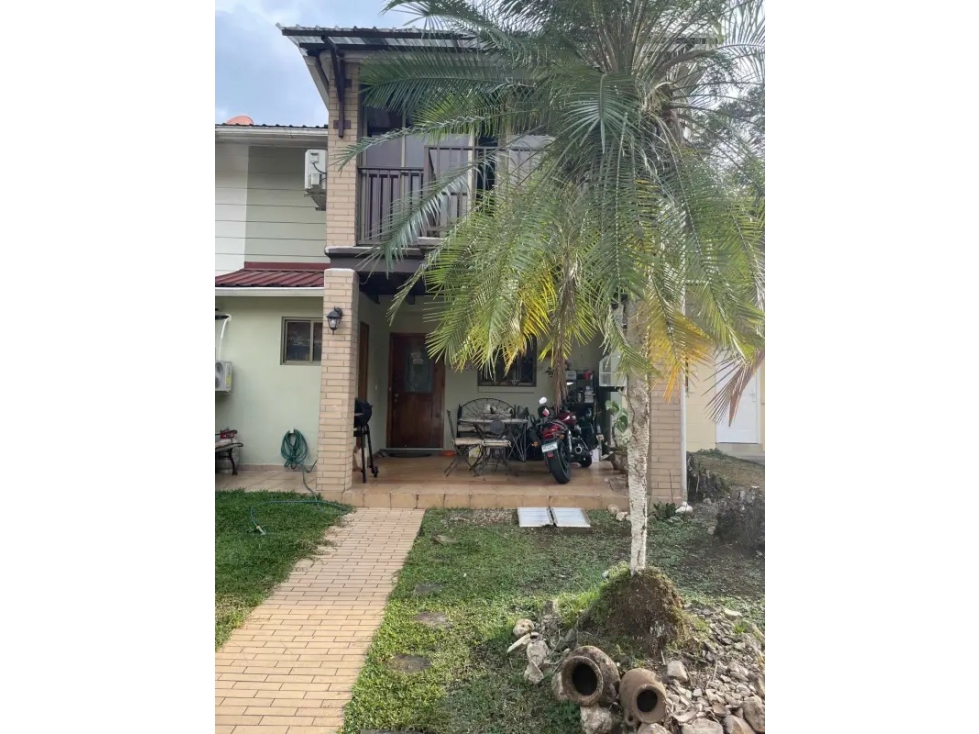 VENTA CASA CLAYTON