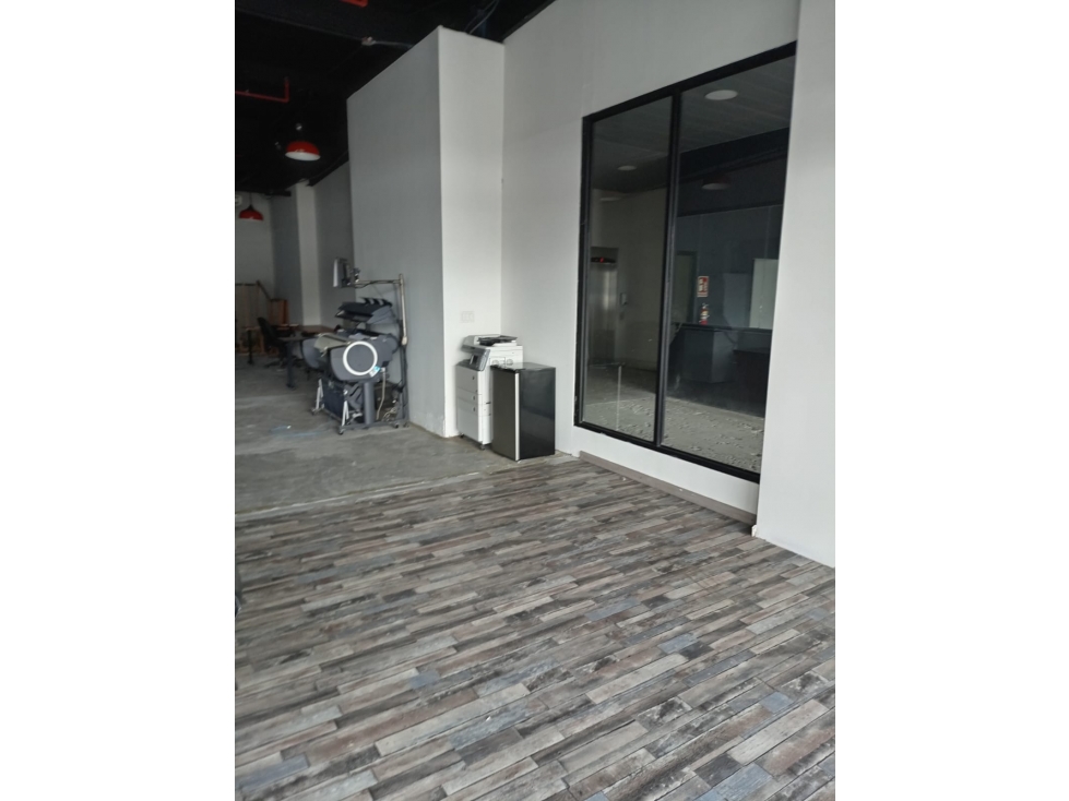 ALQUILER LOCAL BRISAS DEL GOLF — foto 6