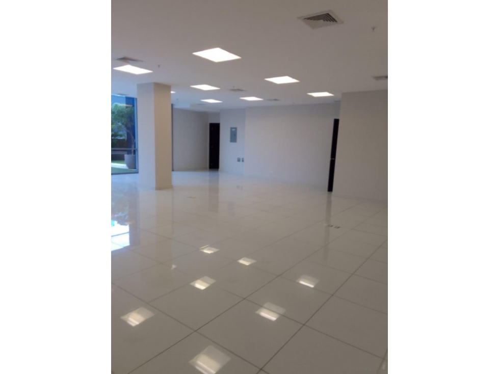 ALQUILER LOCAL COMERCIAL COSTA DEL ESTE — foto 2