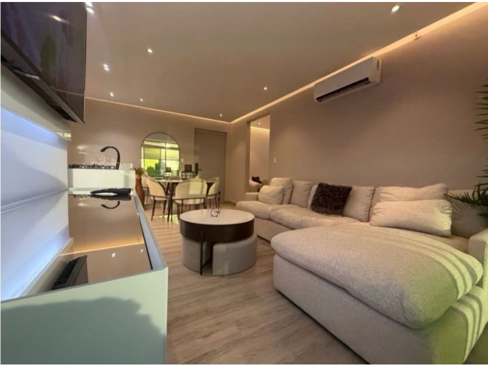 VENTA APARTAMENTO VIA ESPAÑA — foto 2