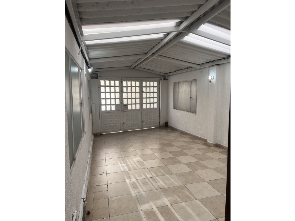 CASA ARRIENDO UBICADA EN MARSELLA
