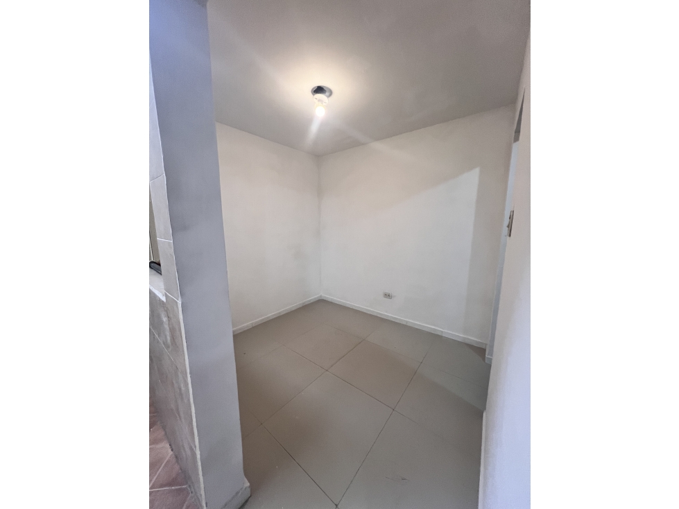 CASA ARRIENDO UBICADA EN MARSELLA — foto 6