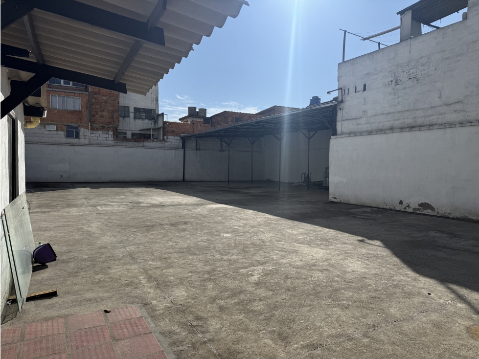LOTE COMERCIAL EN ARRIENDO — foto 4