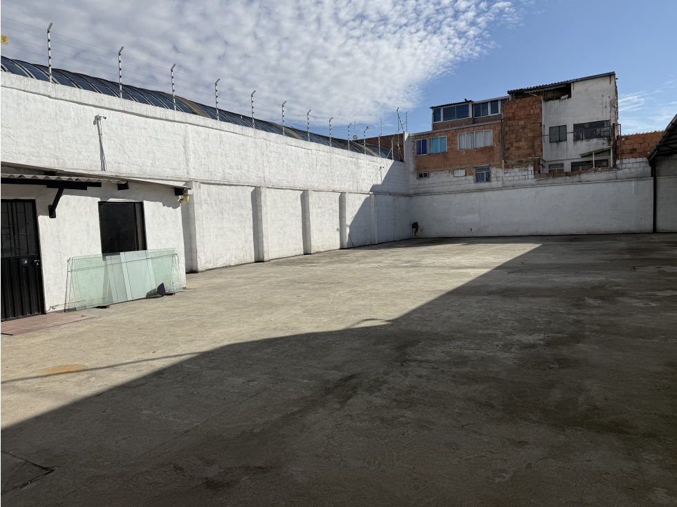LOTE COMERCIAL EN ARRIENDO — foto 5