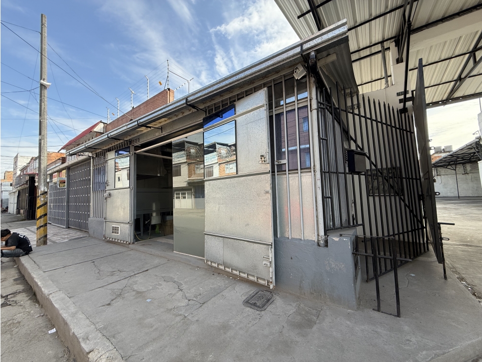 LOTE COMERCIAL EN ARRIENDO — foto 2