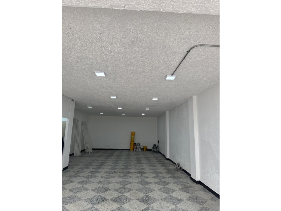 LOCAL EN ARRIENDO EL KENNEDY — foto 3