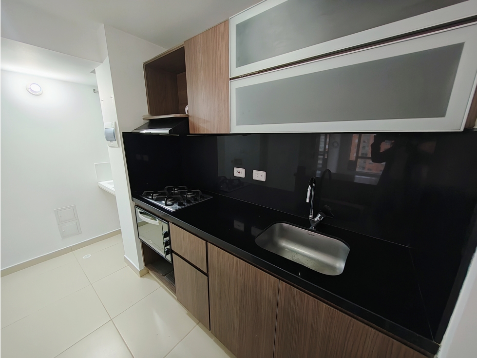 APARTAMENTO CON PARQUEADERO Y DEPOSITO EN CASTILLA LA NUEVA — foto 3