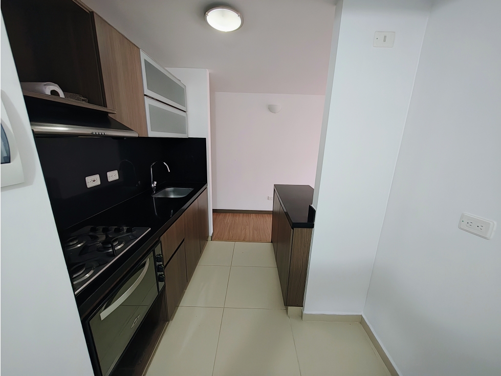 APARTAMENTO CON PARQUEADERO Y DEPOSITO EN CASTILLA LA NUEVA — foto 4