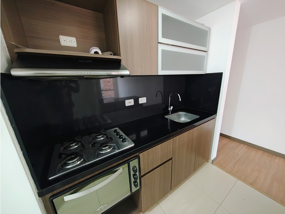 APARTAMENTO CON PARQUEADERO Y DEPOSITO EN CASTILLA LA NUEVA — foto 5