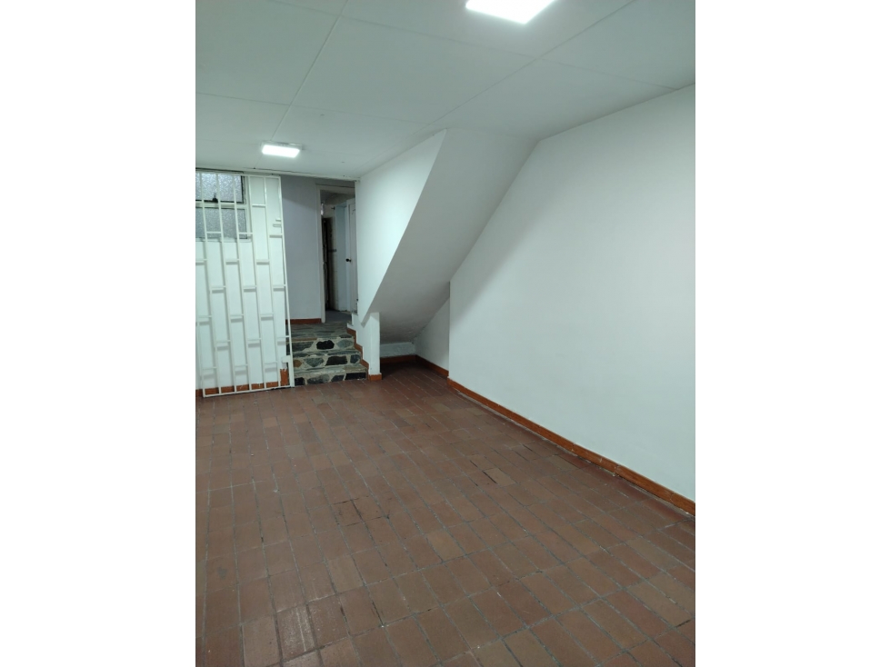 SE VENDE CASA COMERCIAL Y VIVIENDA EN NORMANDIA ENGATIVA — foto 5