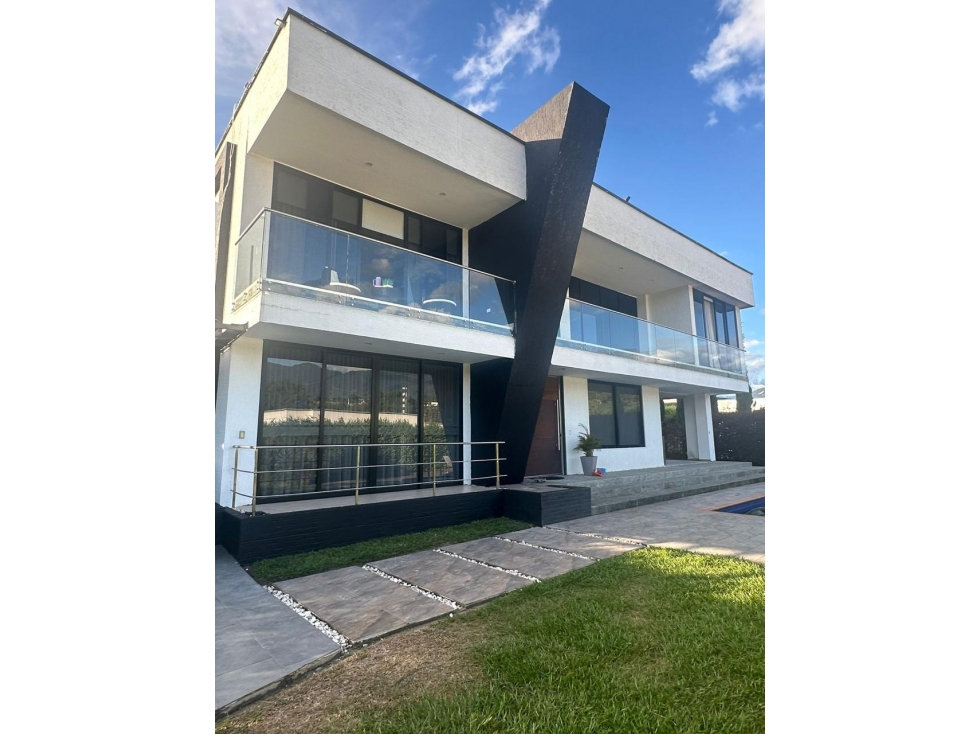 Casa Campestre para la venta en Armenia , via al Caimo