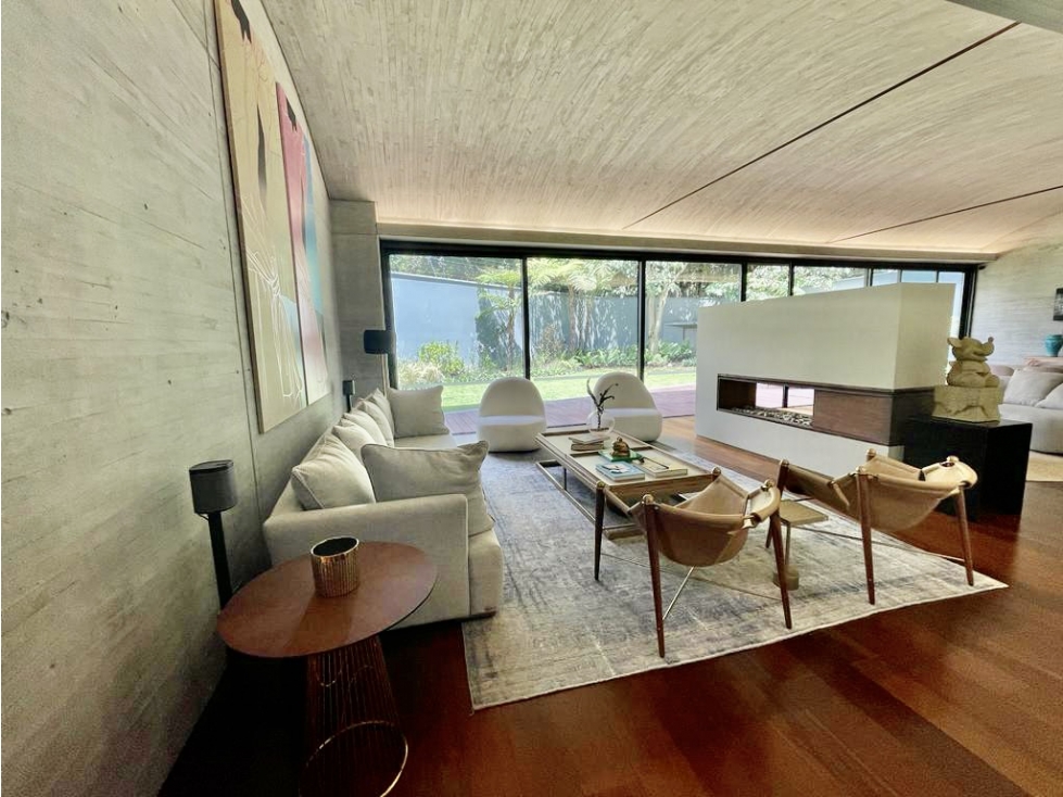 SANTA ANA RESIDENCIA DE DISEÑO EN UNA PLANTA ELEVADA