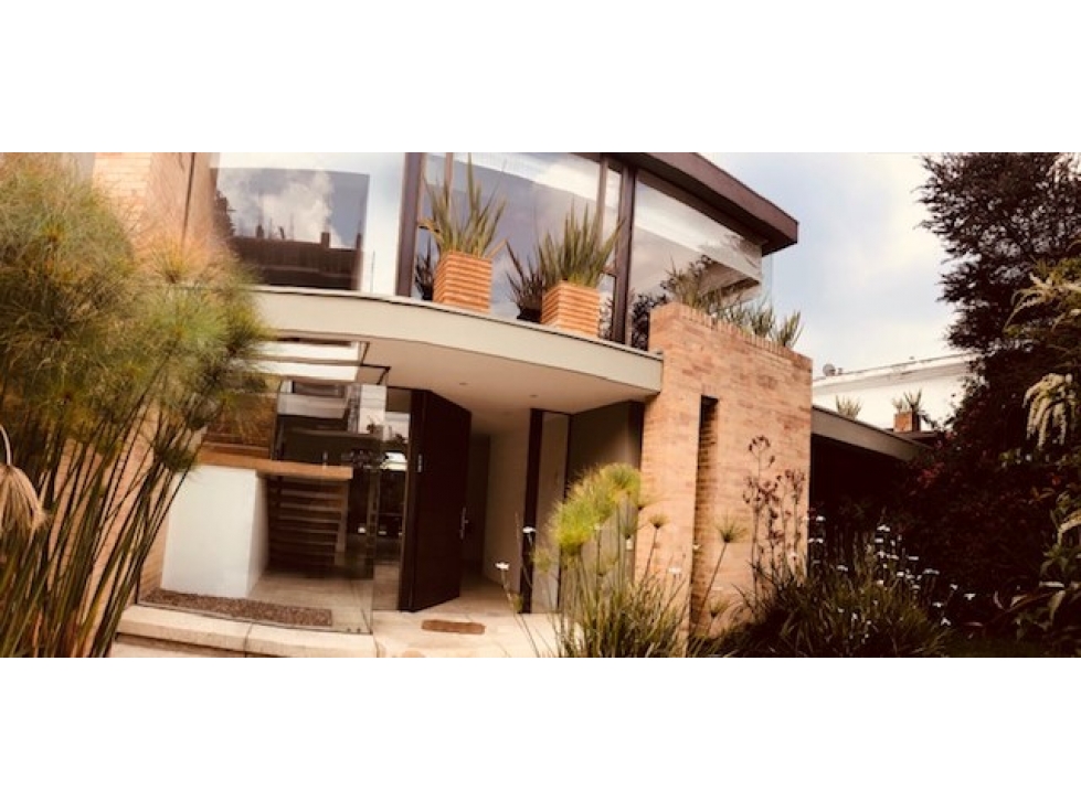 SANTA ANA ORIENTAL LINDA Y MODERNA CASA EN VENTA