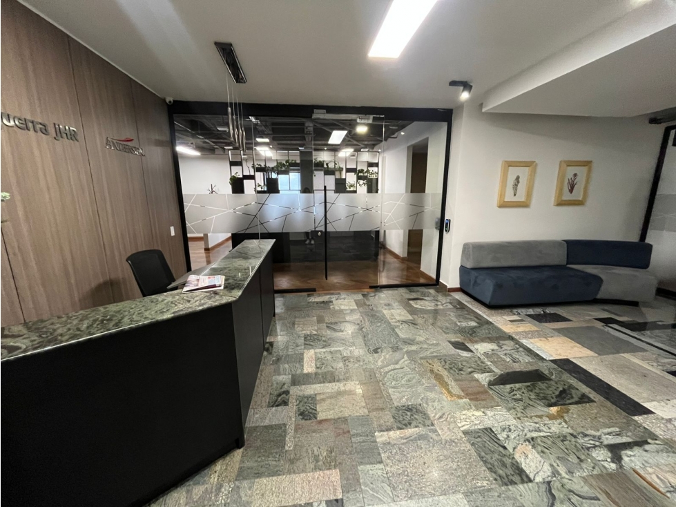 CHICO SOBRE EL PARQUE 93 EXCELENTES OFICINAS!