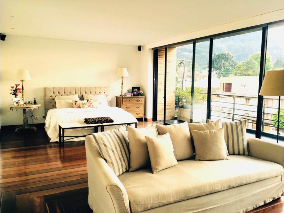 SANTA BARBARA ALTA, LINDA Y ESPECIAL CASA EN VENTA — foto 2