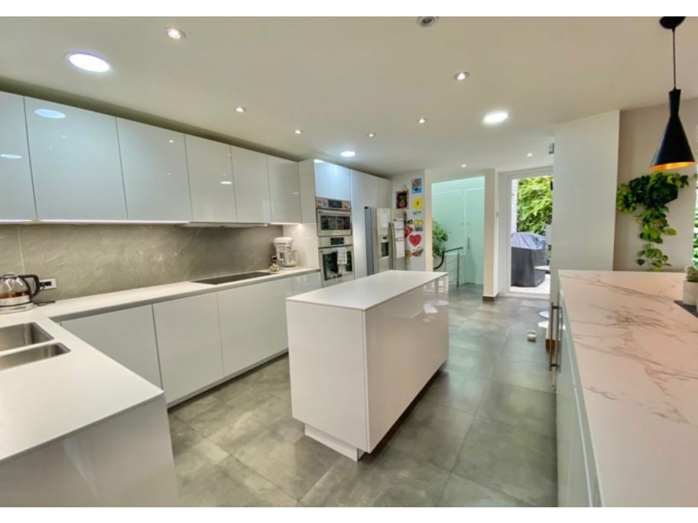SANTA ANA ORIENTAL CONJUNTO CERRADO LINDA CASA! — foto 3