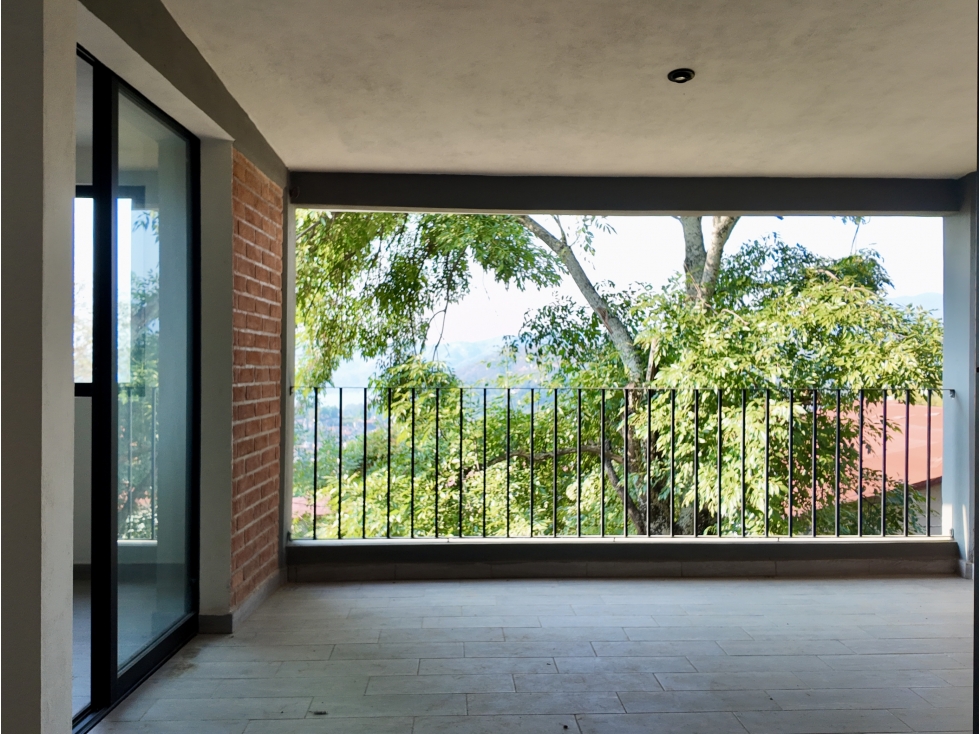CASA EN RENTA | SIN MUEBLES | JARDÍN | VALLE DE BRAVO