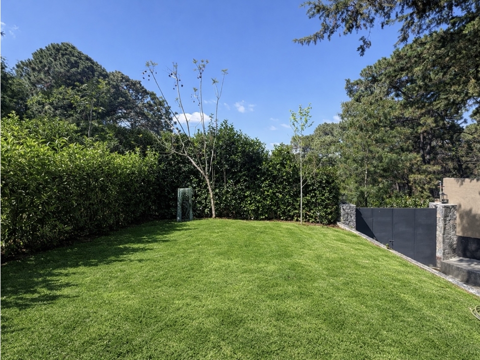 CASA NUEVA EN RENTA | SIN MUEBLES | AVANDARO | JACUZZI Y JARDIN — foto 5