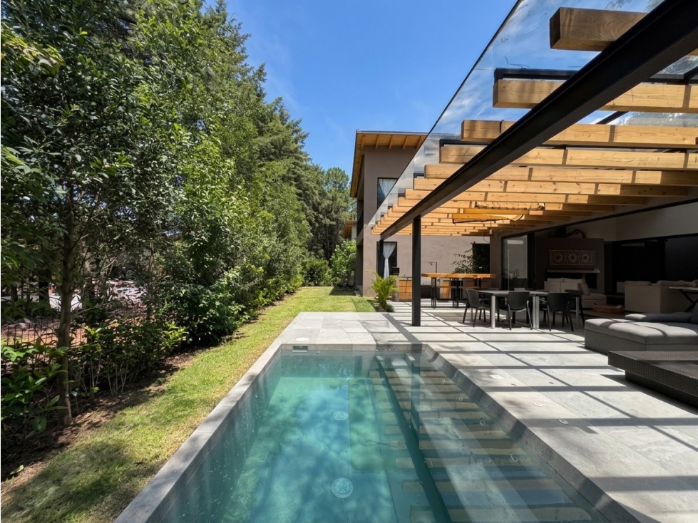 CASA EN VENTA | ACATITLAN | VALLE DE BRAVO |CONDOMINIO | JACUZZI - 1