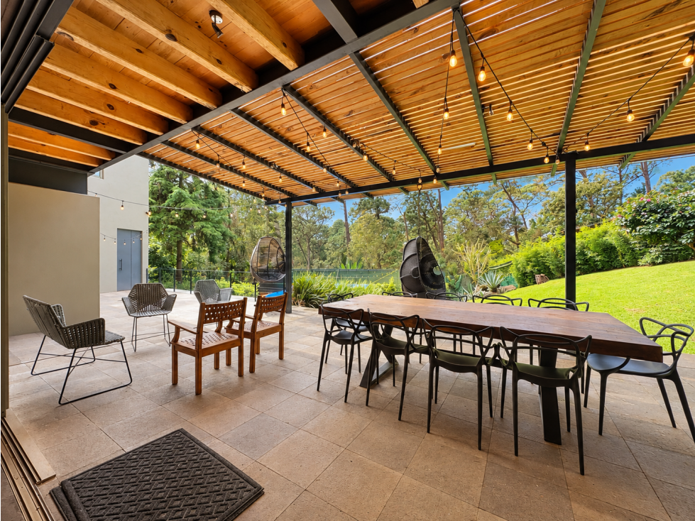 CASA EN RENTA | AMUEBLADA | AVANDARO | JACUZZI Y JARDIN — foto 3