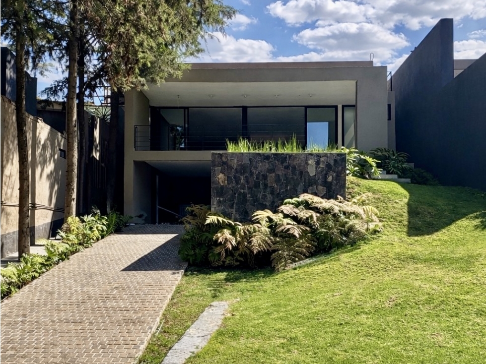 CASA NUEVA EN RENTA | SIN MUEBLES | AVANDARO | JACUZZI Y JARDIN — foto 4