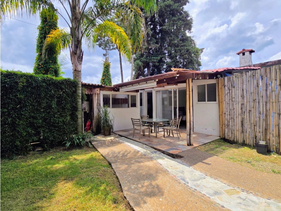 DEPARTAMENTO EN RENTA I AVANDARO I AMUEBLADO I JARDIN - 1