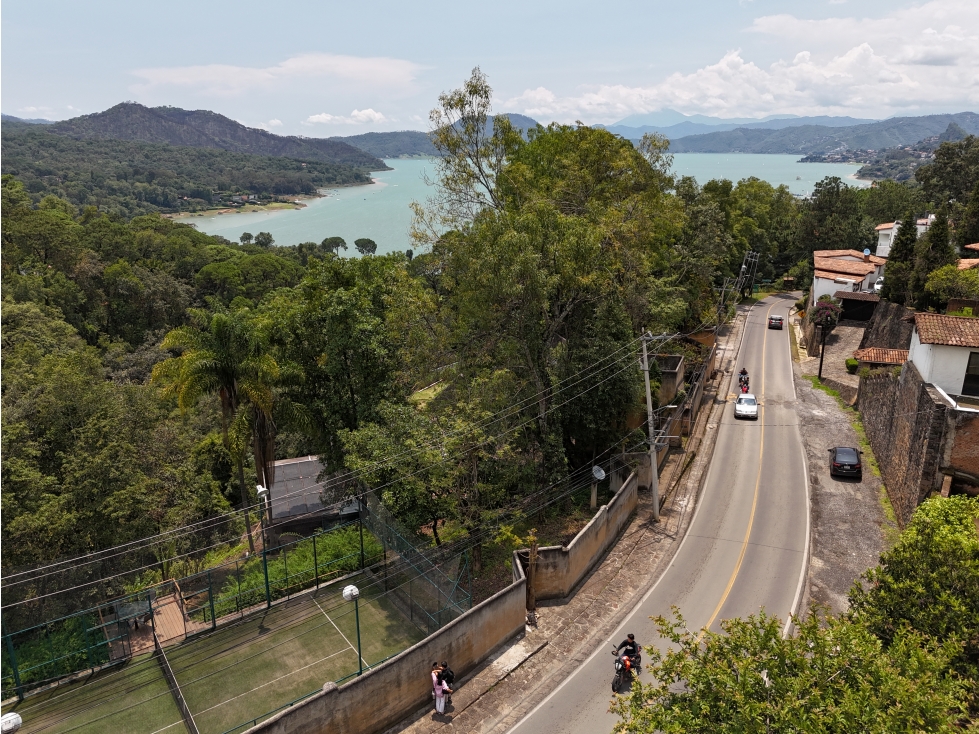 TERRENO EN VENTA | AVÁNDARO | VISTA AL LAGO | VALLE DE BRAVO