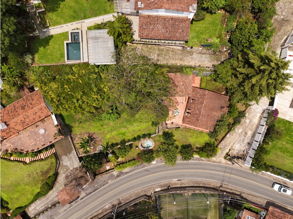 TERRENO EN VENTA EN AVÁNDARO | VALLE DE BRAVO | VISTA AL LAGO — foto 2