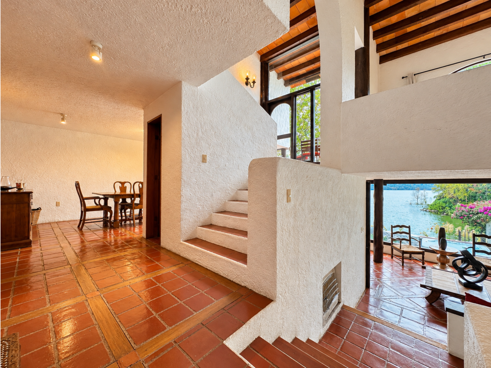CASA EN RENTA | AMUEBLADA | VALLE DE BRAVO | CLUB Y ACCESO AL LAGO — foto 5