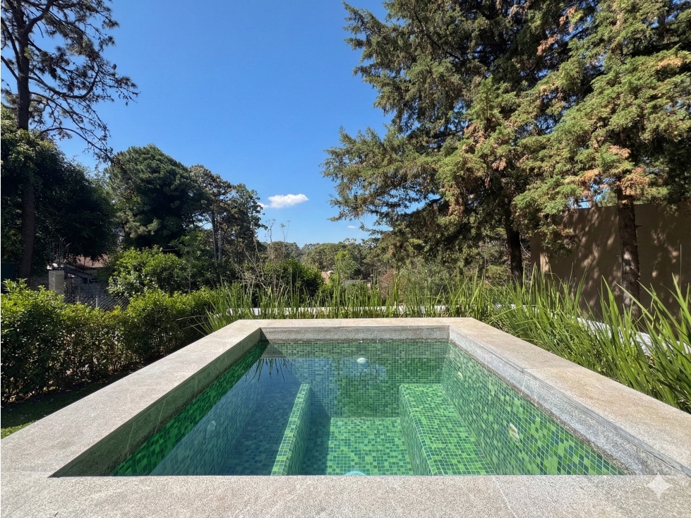 CASA NUEVA EN RENTA | SIN MUEBLES | AVANDARO | JACUZZI Y JARDIN