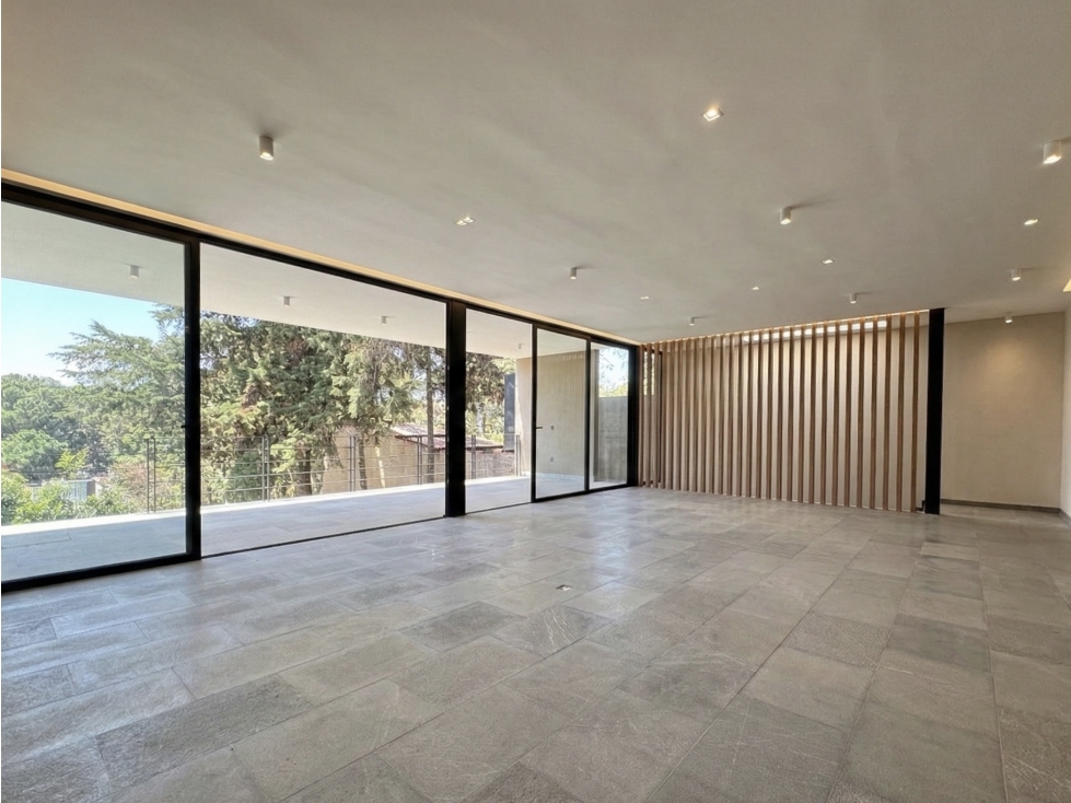 CASA NUEVA EN RENTA | SIN MUEBLES | AVANDARO | JACUZZI Y JARDIN — foto 6