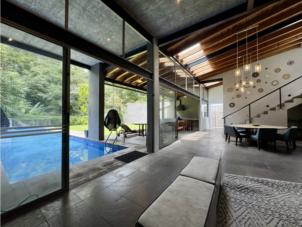 CASA EN RENTA | AVANDARO | AMUEBLADA | JARDIN Y ALBERCA — foto 2