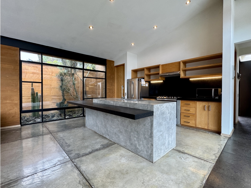 CASA EN VENTA | AVANDARO | VALLE DE BRAVO | CON GRAN JARDIN - 6