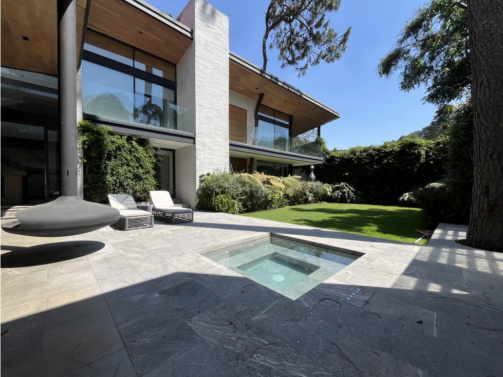 CASA MODERNA EN VENTA | AVÁNDARO