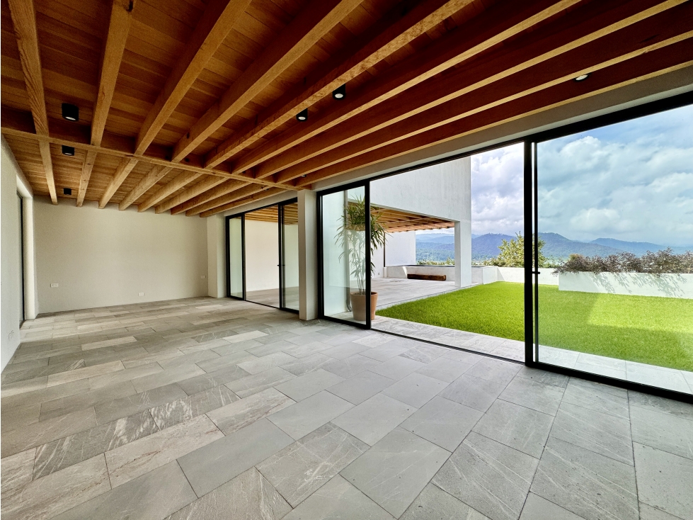 CASA NUEVA EN VENTA | VALLE DE BRAVO | PUEBLO | VISTA AL LAGO