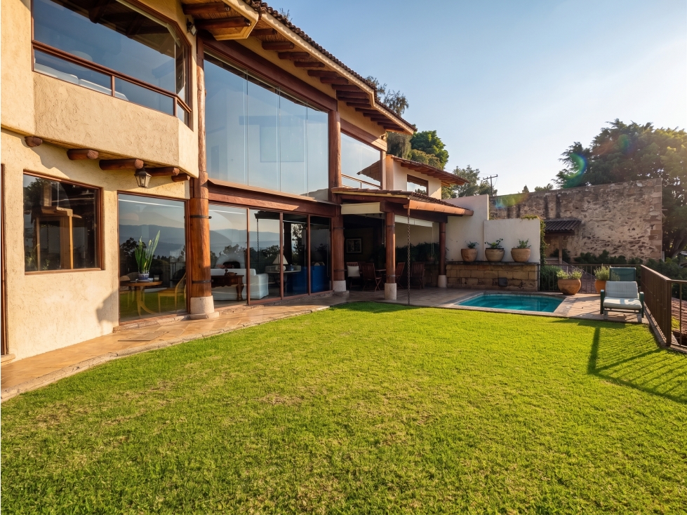CASA EN VENTA | LA PEÑA SUR | VALLE DE BRAVO | LAGO | JARDIN | ALBERCA — foto 2
