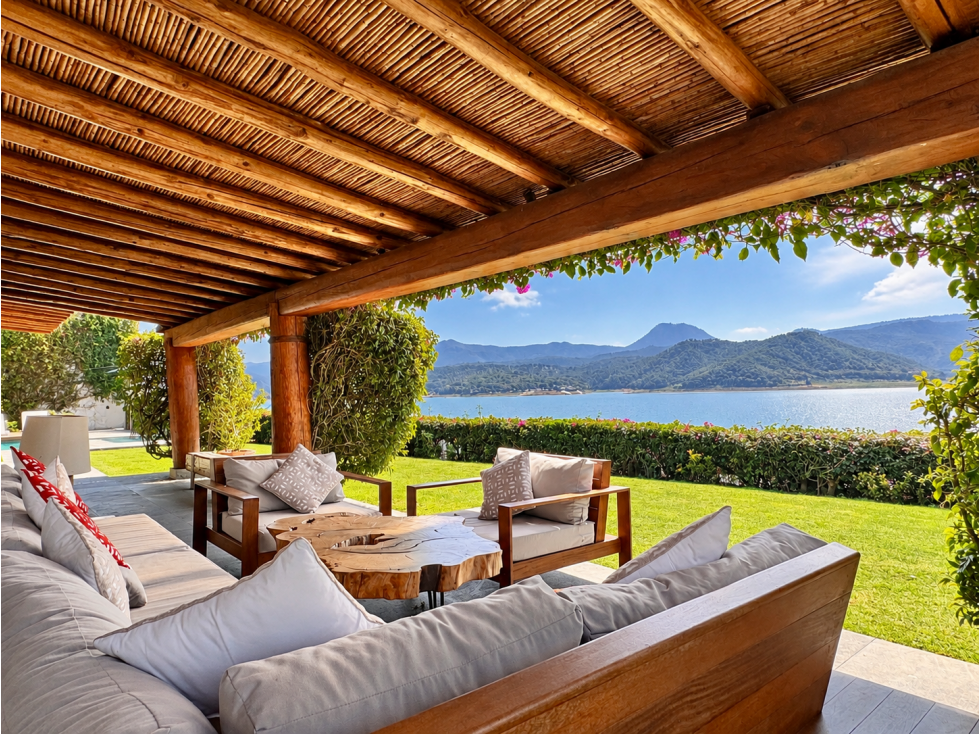 CASA EN VENTA | LA PEÑA | VALLE DE BRAVO | VISTA Y ACCESO AL LAGO