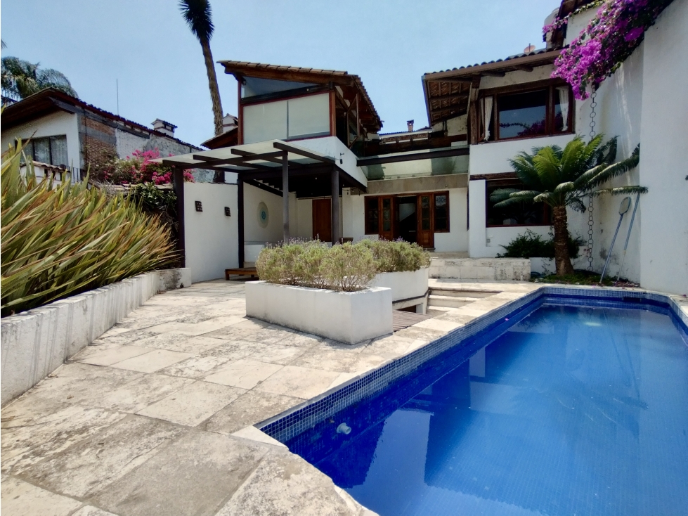 CASA EN RENTA | AMUEBLADA | PERSONAL DE SERVICIO INCLUIDO