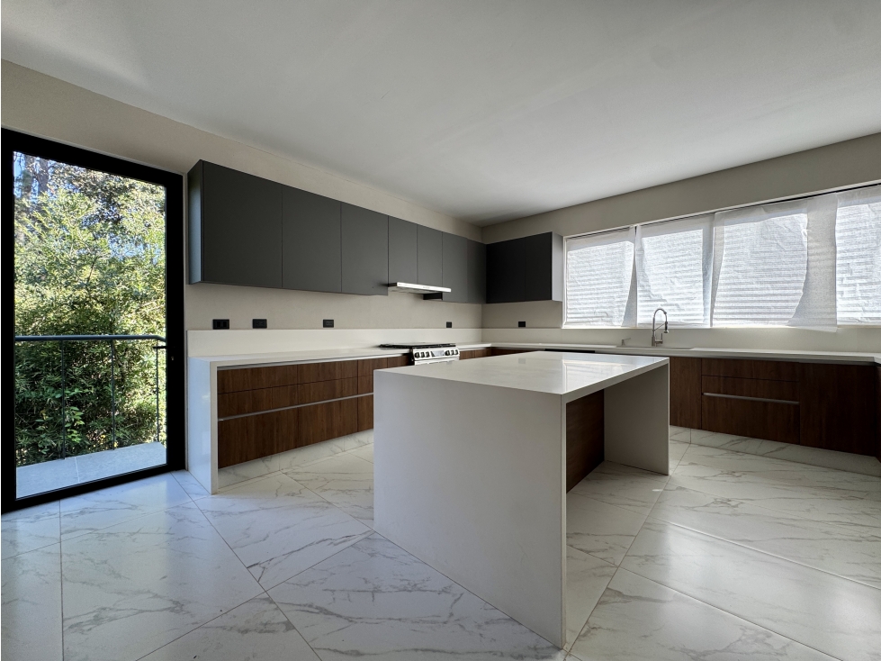 CASA EN VENTA EN AVANDARO | JARDIN | JACUZZI | CONDOMINIO — foto 4