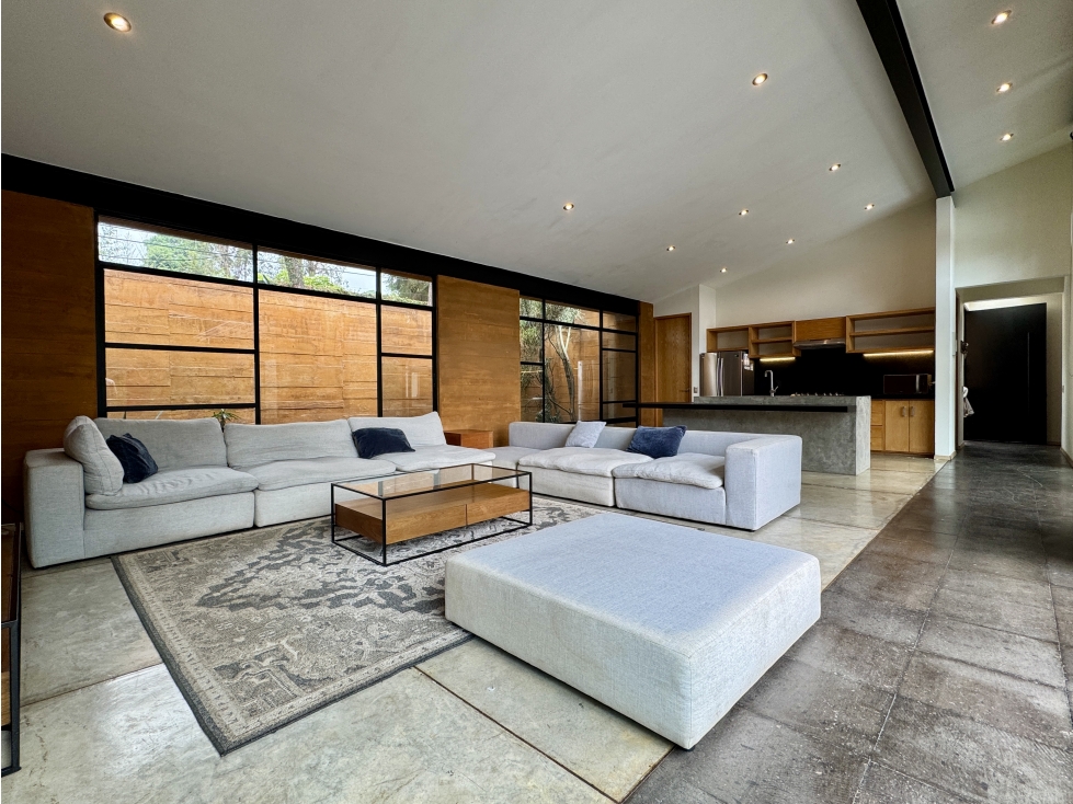 CASA EN VENTA | AVANDARO | VALLE DE BRAVO | CON GRAN JARDIN - 5